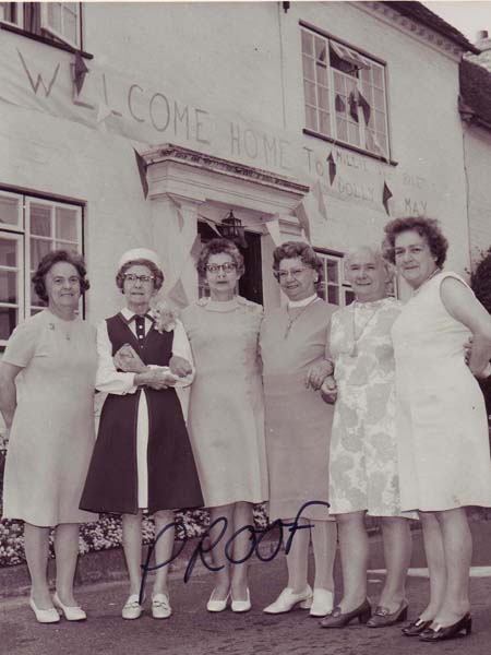 Six of the daughters outside Barnards, c 1980. L to R, Nellie Goddard, May Barratt, Dolly Barratt, Millie Barratt, Lillie Nicholson, Rose Mauback. The eldest sister, Maud Christmas, had died by this time.